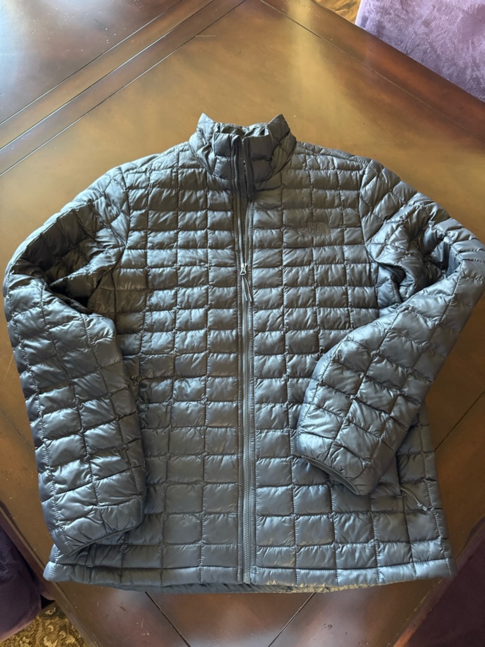 The North Face Men's Quilted Puffer Jacket - Charcoal